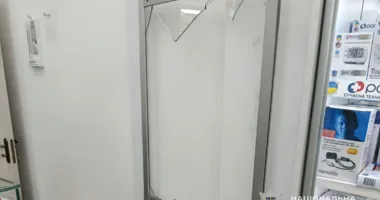 дебош в аптеці