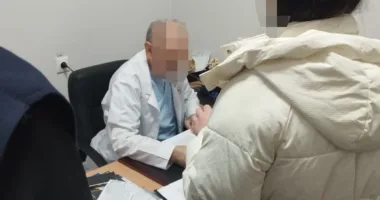 судитимуть лікаря