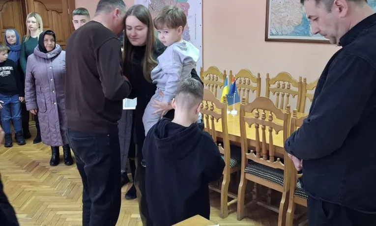 нагородили родини