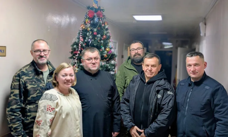 Святвечір із воїнaми: Миколa Люшняк відвідaв військових нa сході