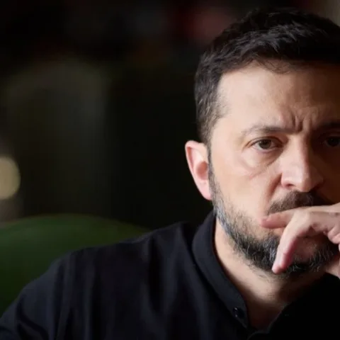 Онлайн-голосування допомогло б військовим та українцям за кордоном, – Зеленський