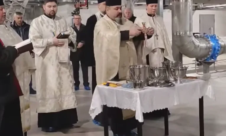 У Тернополі з кранів тече освячена вода на Водохреще