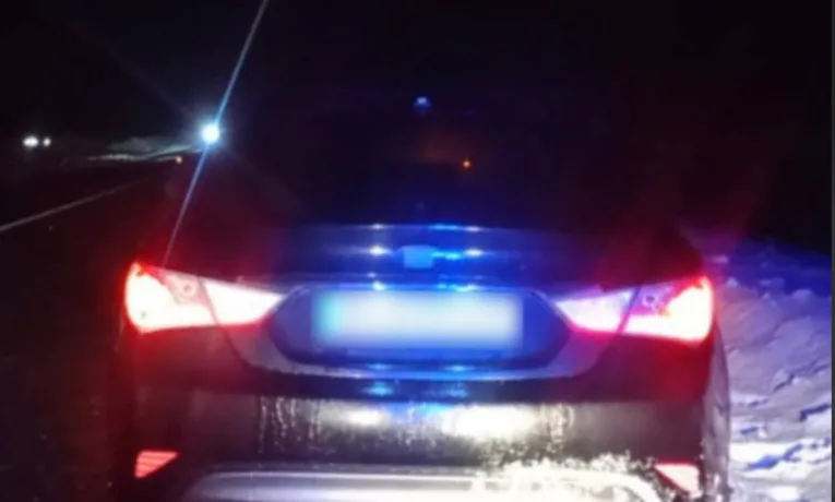 Їхала під наркотиками і без прав: на трасі Тернопіль–Львів зупинили небезпечну кермувальницю