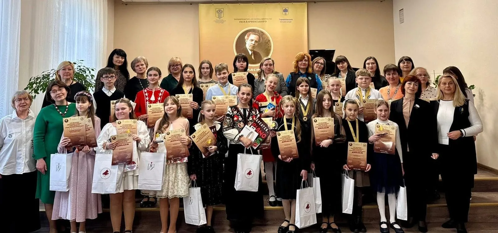 Музична спадщина Барвінського обʼєднала юних піаністів Тернопільщини.