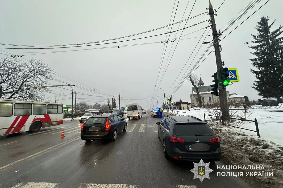 У Тернополі дві жінки потрапили під колеса на пішохідних переходах