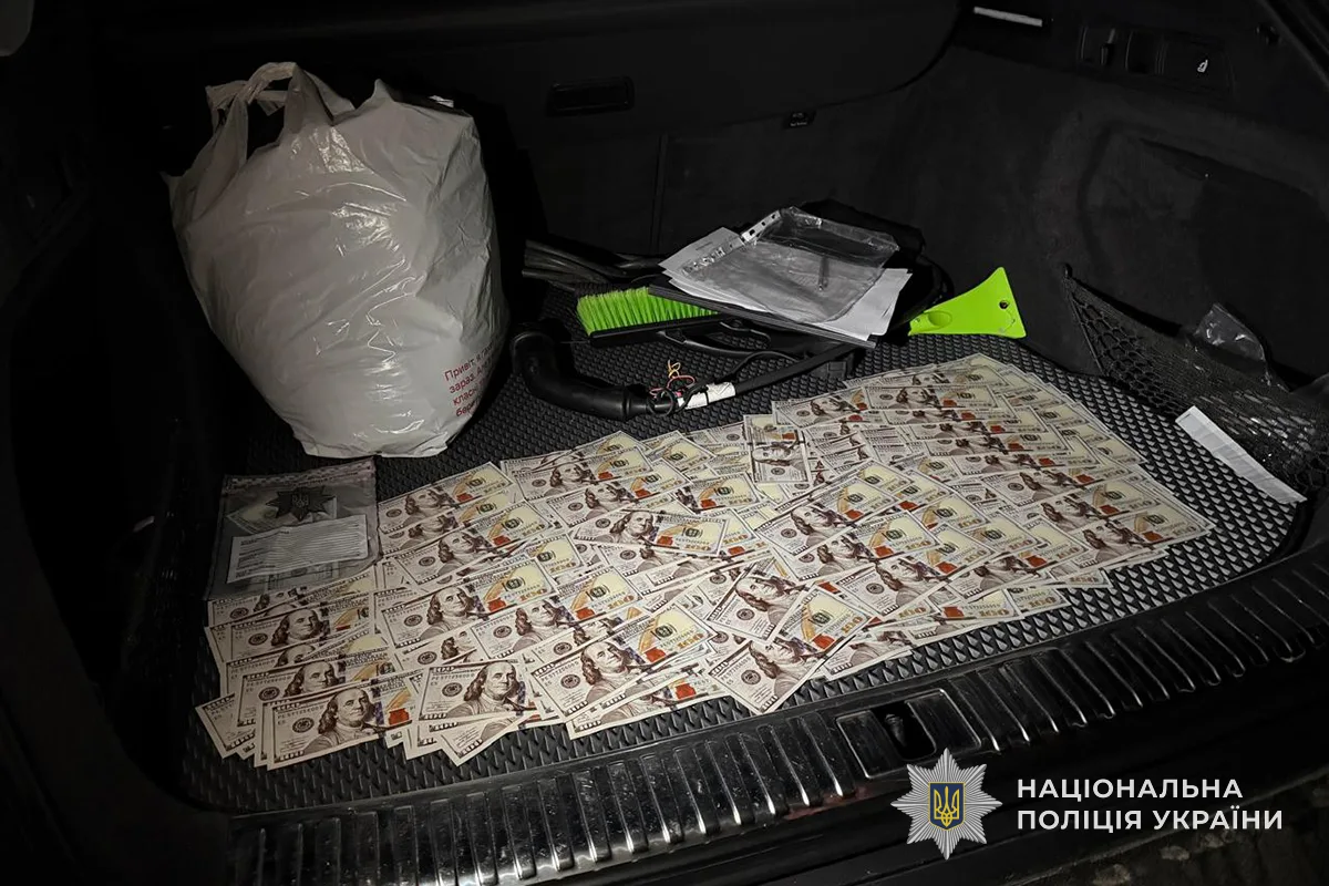 У Тернополі затримали чоловіка, який за $30 тисяч обіцяв “вирішити” звільнення військового зі служби