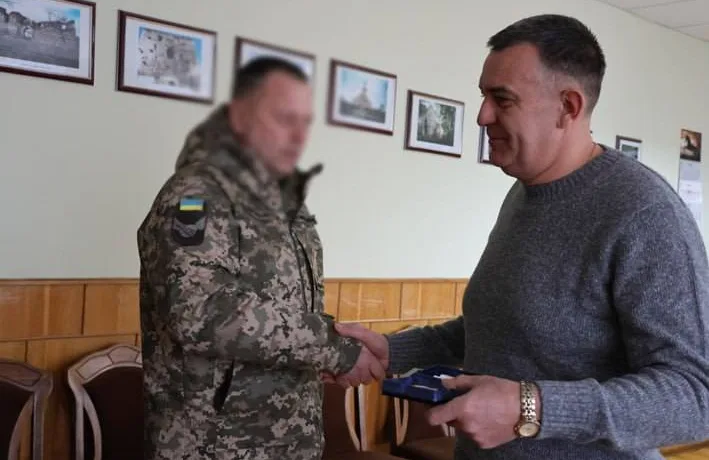 Голова Бучацької громади Віталій Фреяк отримав відзнаку Головнокомандувача ЗСУ Сирського
