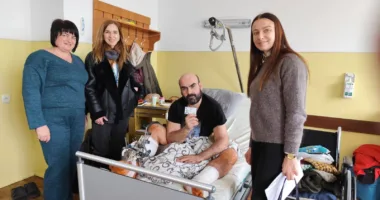 оформлюють паспорти