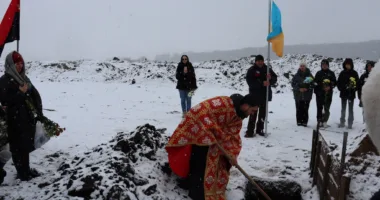 На Тернопільщині у селі Біла перепоховали загиблого воїна Михайла Собка