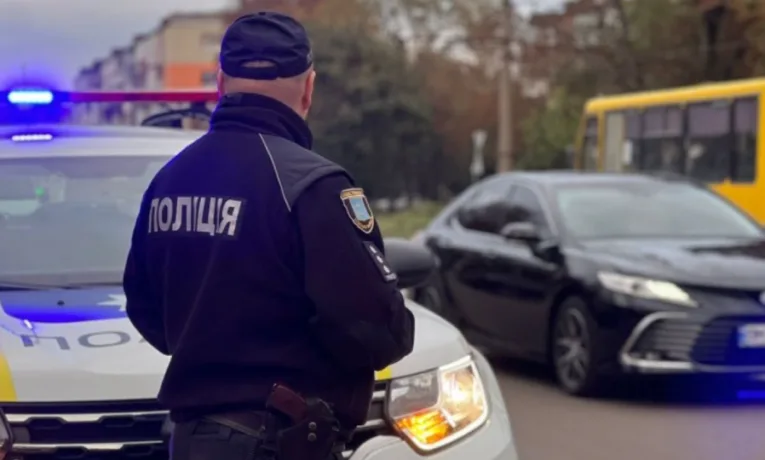 У Тернополі дружина допомогла чоловікові втекти від поліції та ТЦК