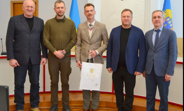 міжнародна співпраця