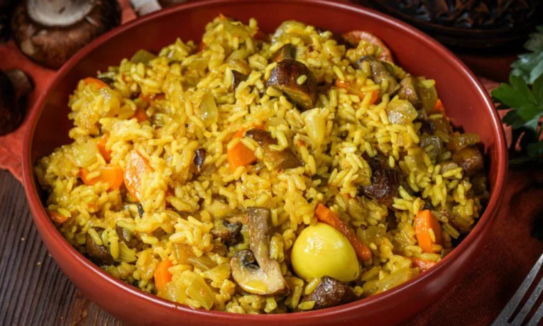 Плов з грибами