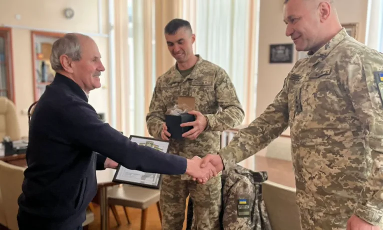 За підтримку військових прикордонники відзначили Підгаєцьку громаду