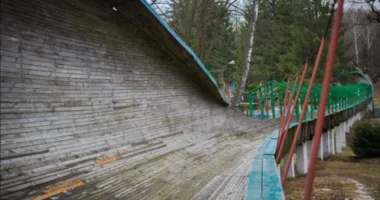 Єдина в Україні санна траса у Кременці зараз на межі руйнування