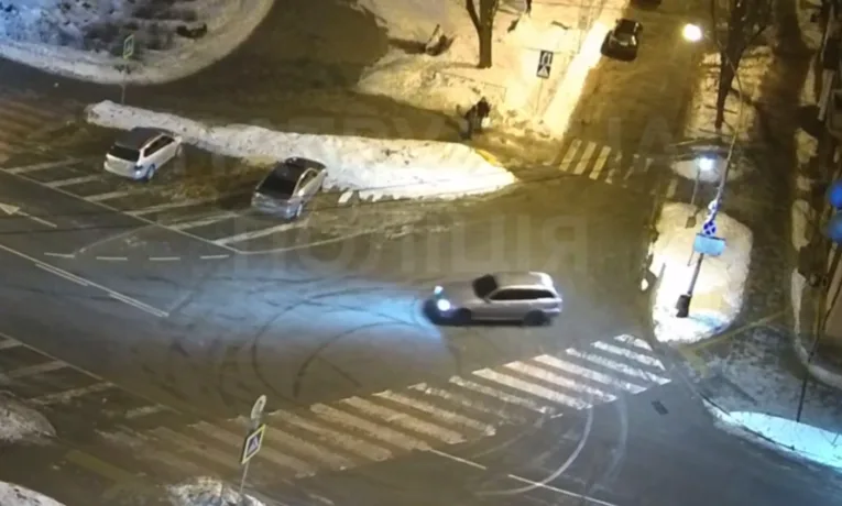 У центрі Тернополя дрифтував водій на “БМВ”