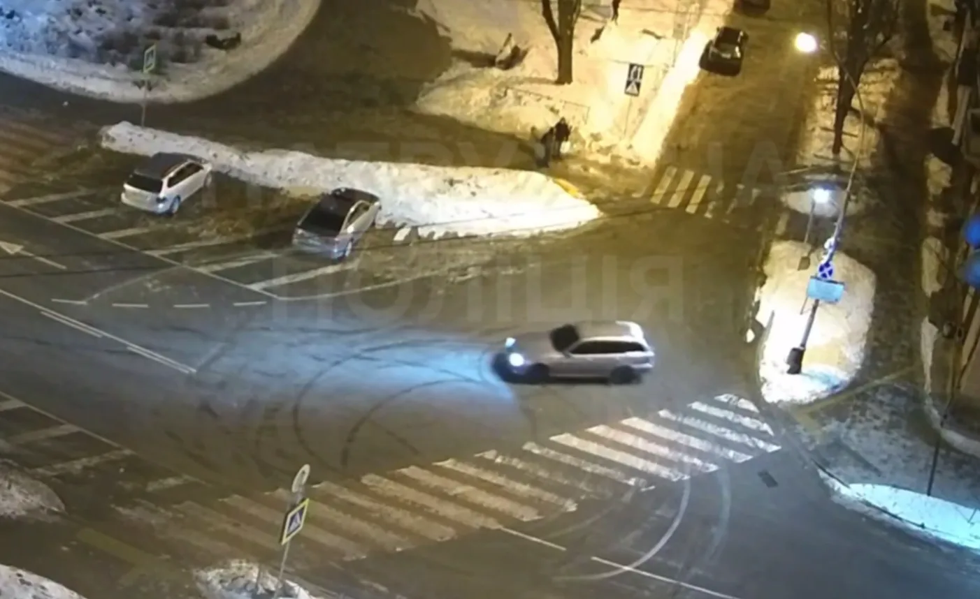 У центрі Тернополя дрифтував водій на “БМВ”