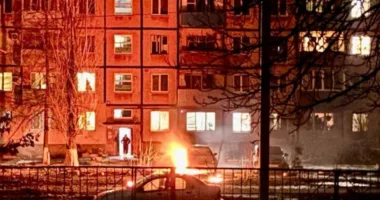 РФ масовано вдарила по Україні 26 лютого: палають будинки, є постраждалі