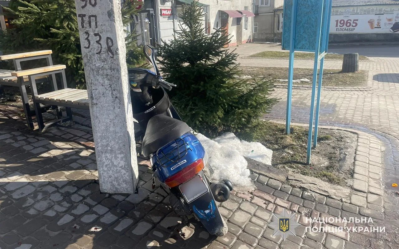 На Бережанщині жінка на мопеді потрапила у ДТП і їй відірвало палець