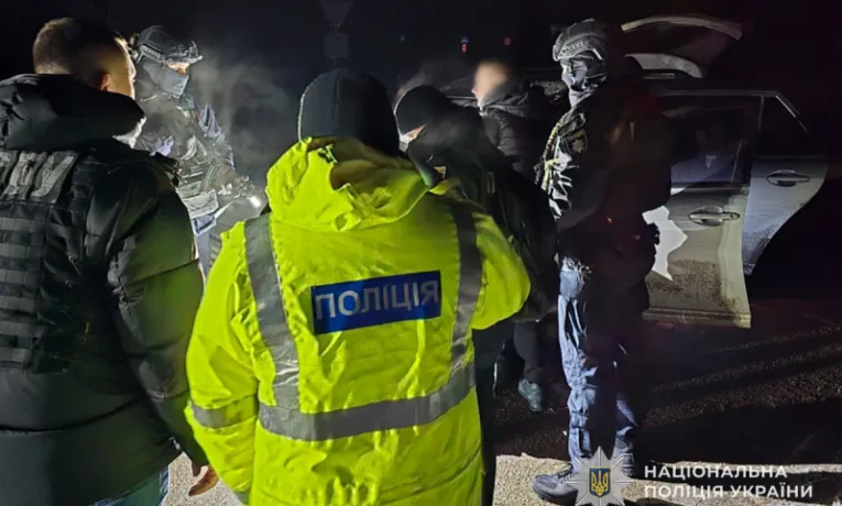 Судитимуть уродженця Криму, який за 14 тисяч доларів мав переправити тернополянина в Румунію