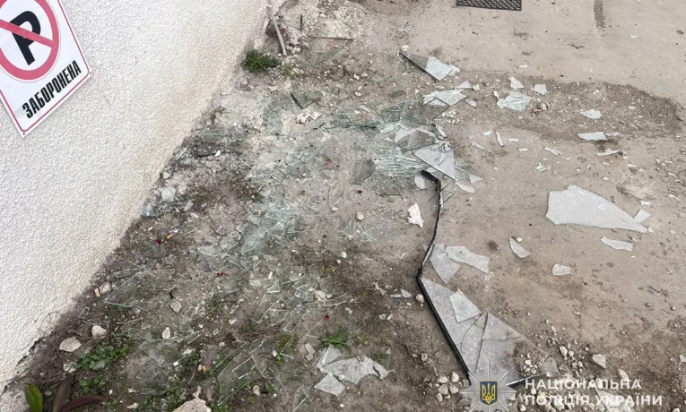 У Кременці чоловік через вікно проник до магазину та викрав ноутбуки