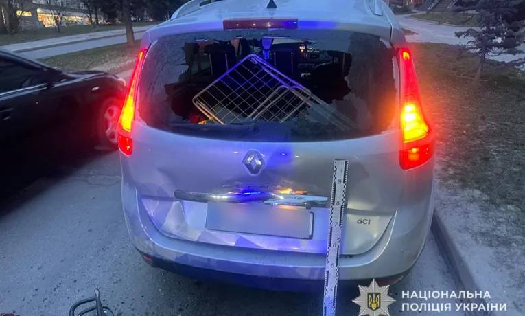 У Тернополі та Мшанці – ДТП із травмованими: скутерист і пішохід у лікарні