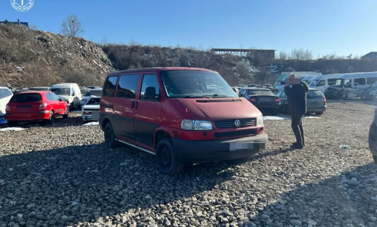 Автомобіль, який був у Тернополі у незаконному користуванні, передали на потреби ЗСУ