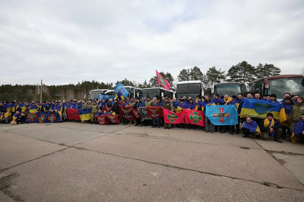 повернулися з полону