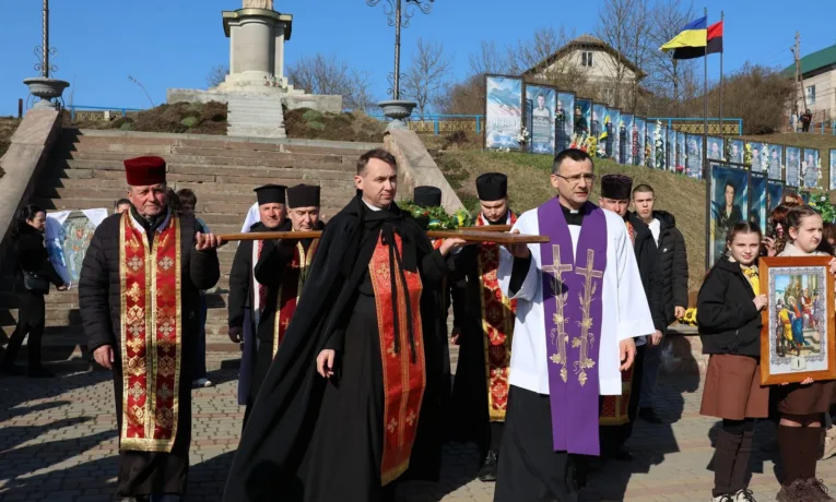 Хресна хода у Бучачі