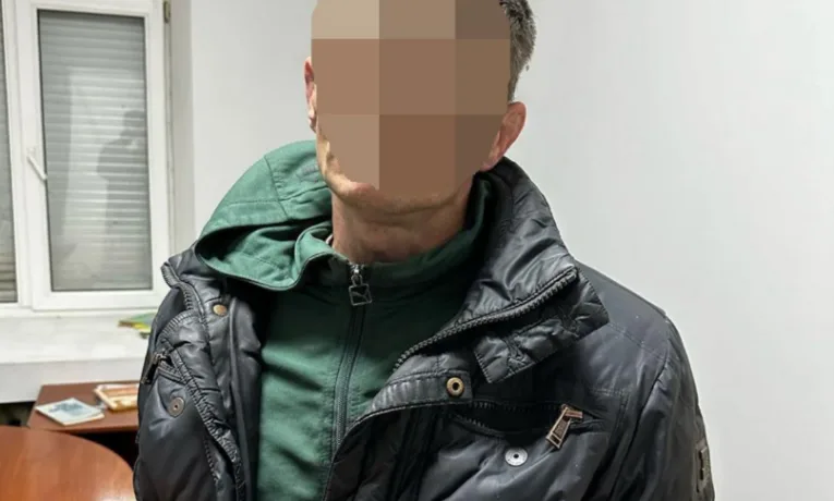 Трьох учасників групи засудили за збут наркотиків серед ув’язнених у Чорткові