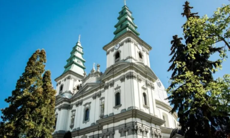 УГКЦ поділила парафіян Тернополя на три частини