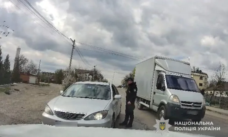 500 доларів за «вирішення питання»: п'яний водій з Чортківщини пропонував хабар