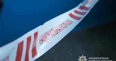 Школярці, яка у Тернополі вдарила в голову ножем однокласницю, повідомили про підозру