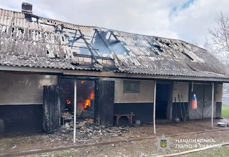 На Борщівщині чоловік через ревнощі підпалив літню кухню