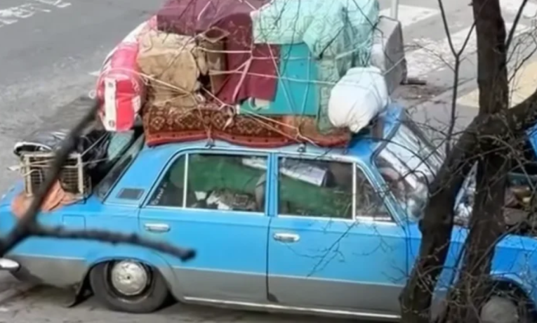 Все життя в одному авто: соцмережі сколихнула історія 70-річного чоловіка, що втратив дружину