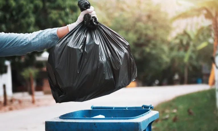 У Копичинцях планують змінити тариф на вивезення сміття: скільки платитимуть мешканці