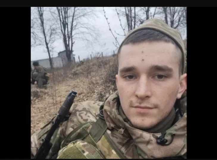 Герой повертається на щиті: з Тернопільщини додому везуть медика Вадима Саєнка