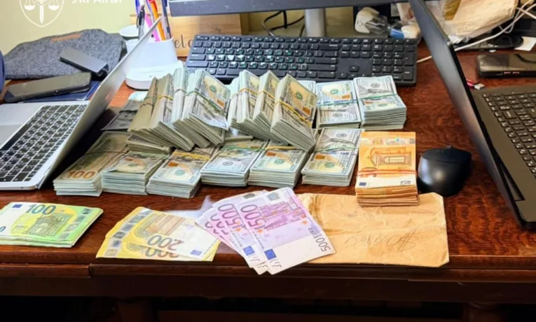 Першого заступника начальника поліції Тернопільщини взяли під варту у справі про «порноофіси»