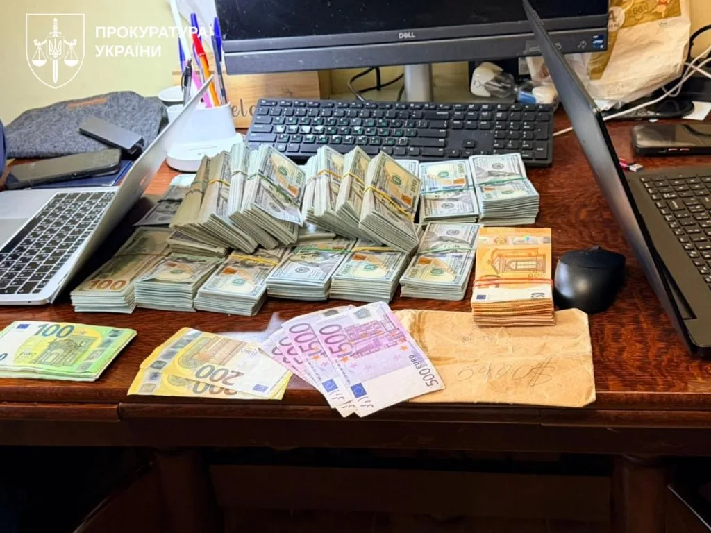 Першого заступника начальника поліції Тернопільщини взяли під варту у справі про «порноофіси»