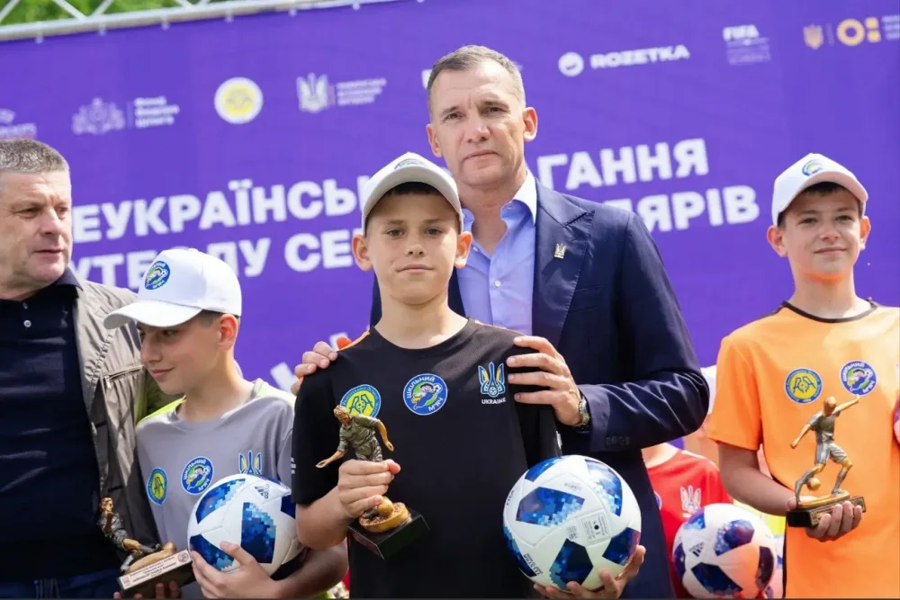 Тернопільські школярі - переможці Всеукраїнського турніру «Шкільний м’яч»