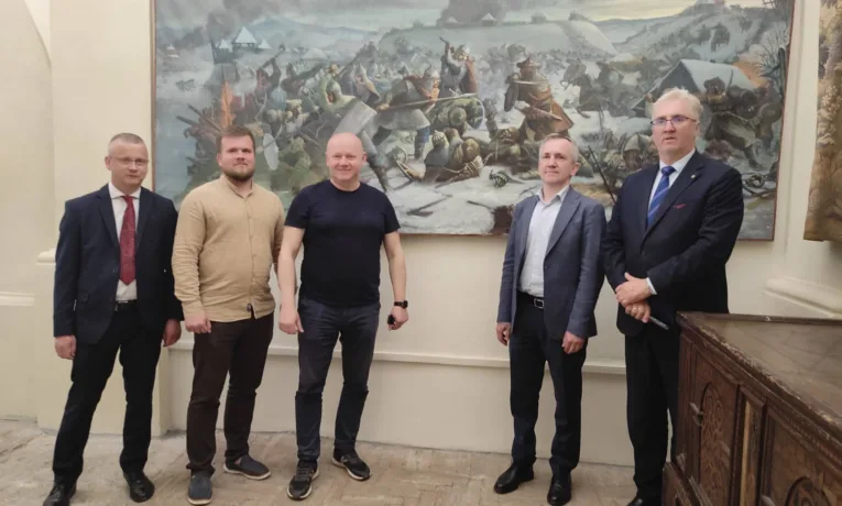 руслан кулик