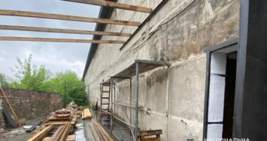 У Тернополі чоловік на виробництві отримав важкі травми