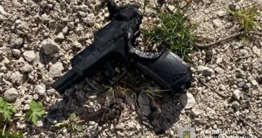 У Тернополі чоловік вистрілив у неповнолітнього з пістолета