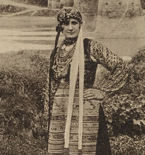 До Дня вишиванки: ретро-фото мешканців Заліщиків 1920–1930-х років