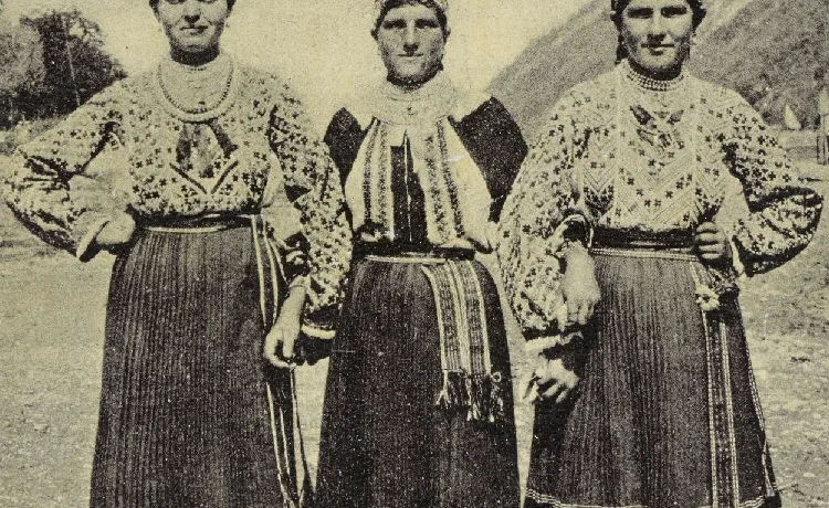 До Дня вишиванки: ретро-фото мешканців Заліщиків 1920–1930-х років