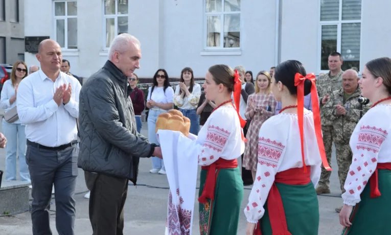 зустрів воїна