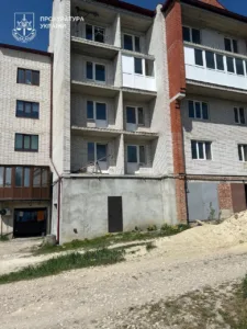 На Тернопільщині прокуратура через суд вимагає від забудовника понад 430 тисяч гривень
