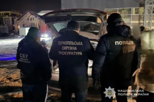 Тернополянин за 30 тисяч доларів обіцяв звільнення зі служби
