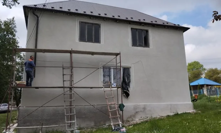 У Білобожницькій громаді відремонтували клуб у Калинівщині