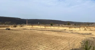 На Тернопільщині судитимуть директора цегельного заводу за незаконний видобуток надр