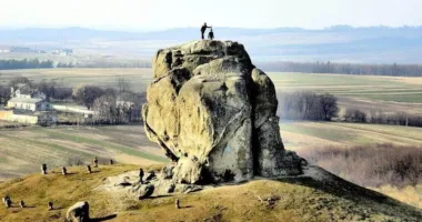 Підкамінь